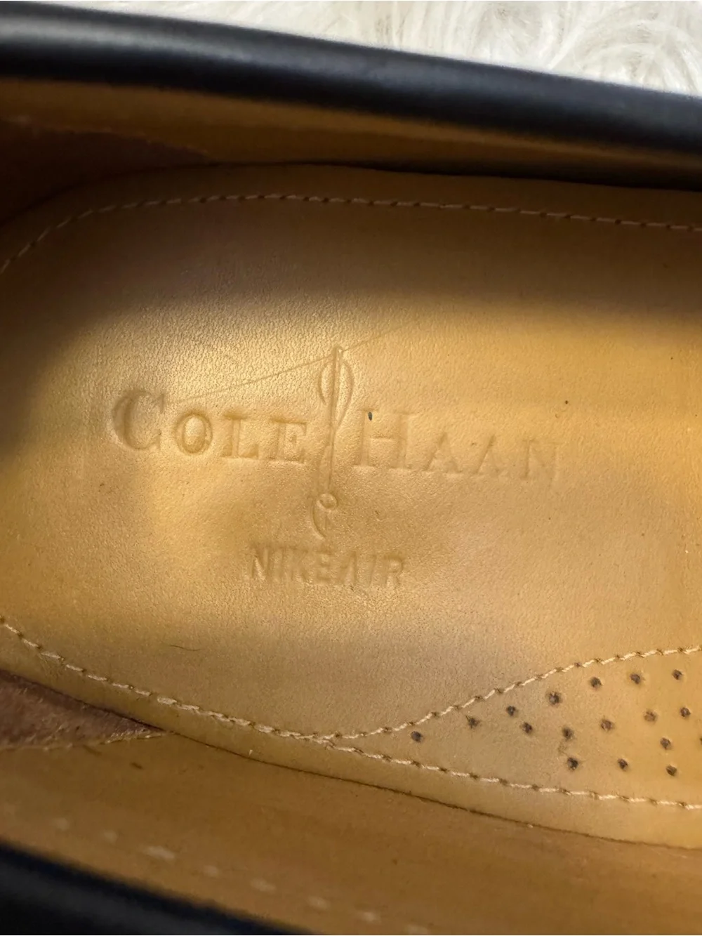 Cole Haan Air Pinch Tassel Black Leather Loafer Size 11M Comfort Career Dress Up